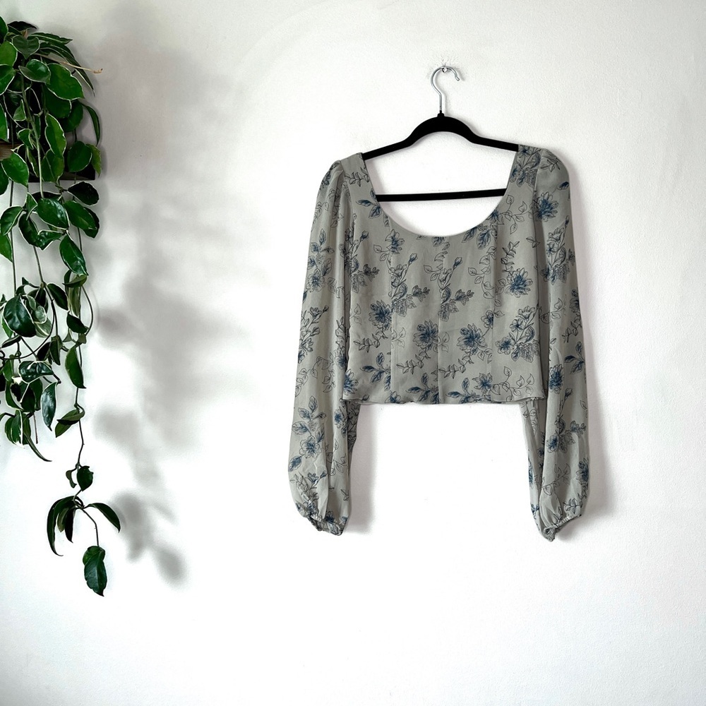 NWT House of Harlow 1960 long sleeve grey print top S
